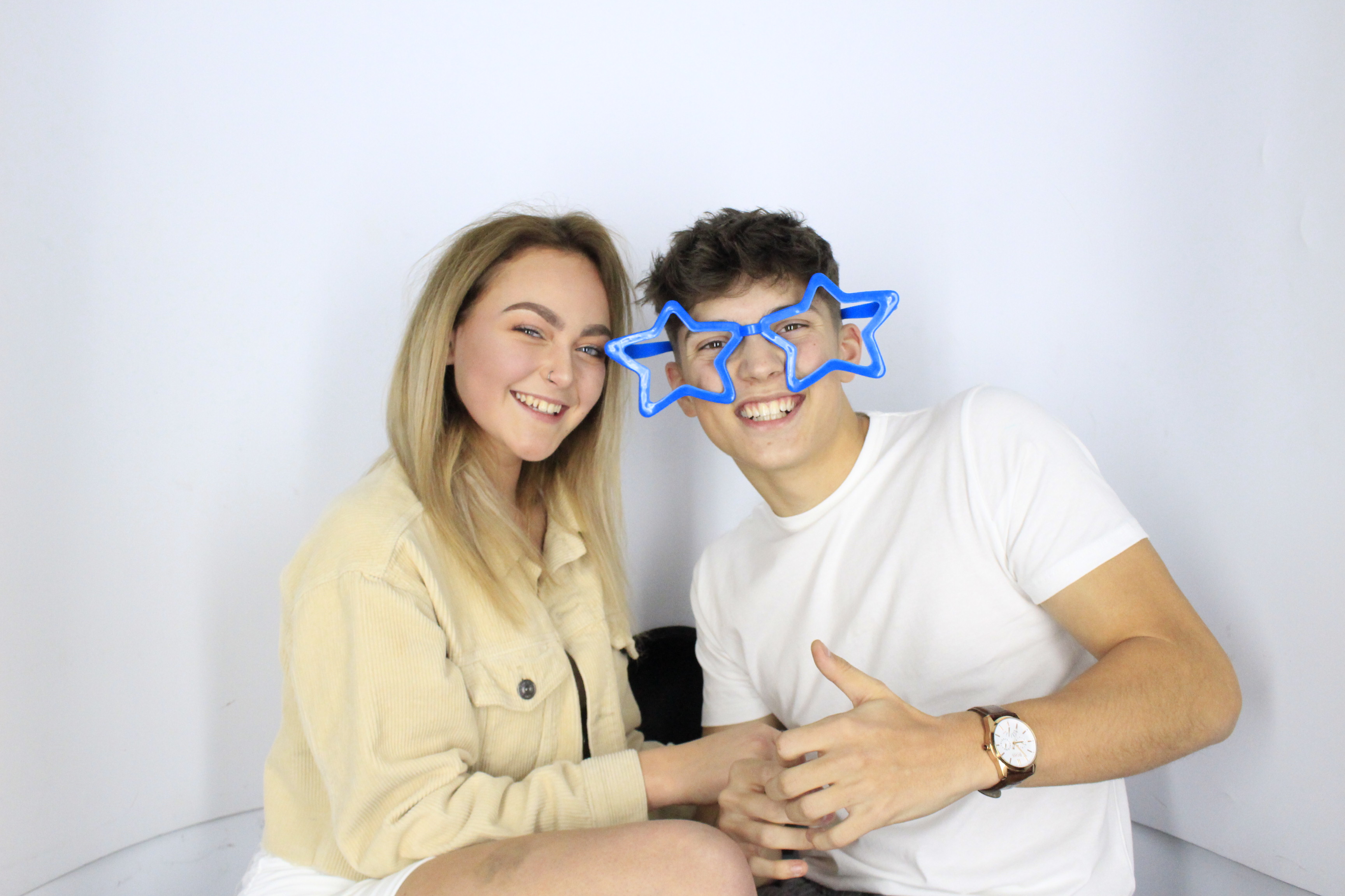 Issy & Alice's 18th Birthday Party | View more photos from the event at gallery.myphotoboothexperience.co.uk/u/MyPhotoBoothExperienceLtd/Issy-Alices-18th-Birthday-Party